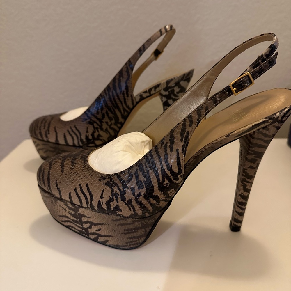 NIB 7.5 Stuart Weitzman Tan Tiger Print Longside Snake Platform Slingback Heels